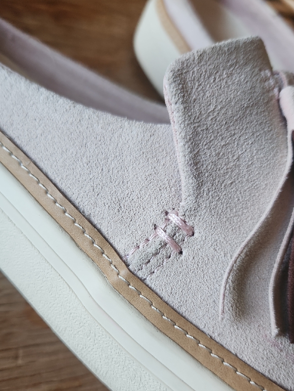 TOMS 6.5 suede mule sneakers with tassels blush very light pink - Picture 10 of 14
